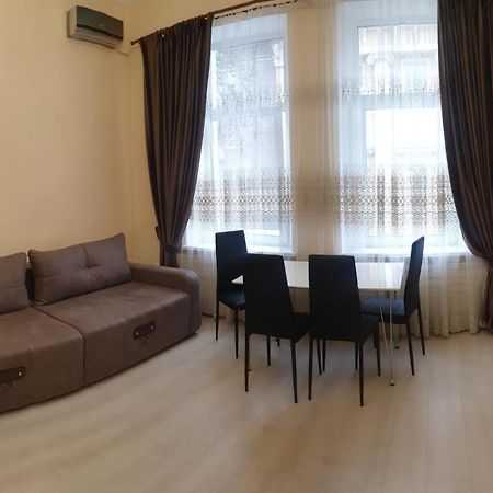 Апартаменты В Центре Одессы Odessa Buitenkant foto